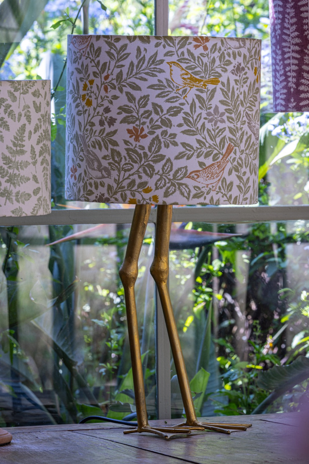 BR Flirty Flamingo Lamp Stand