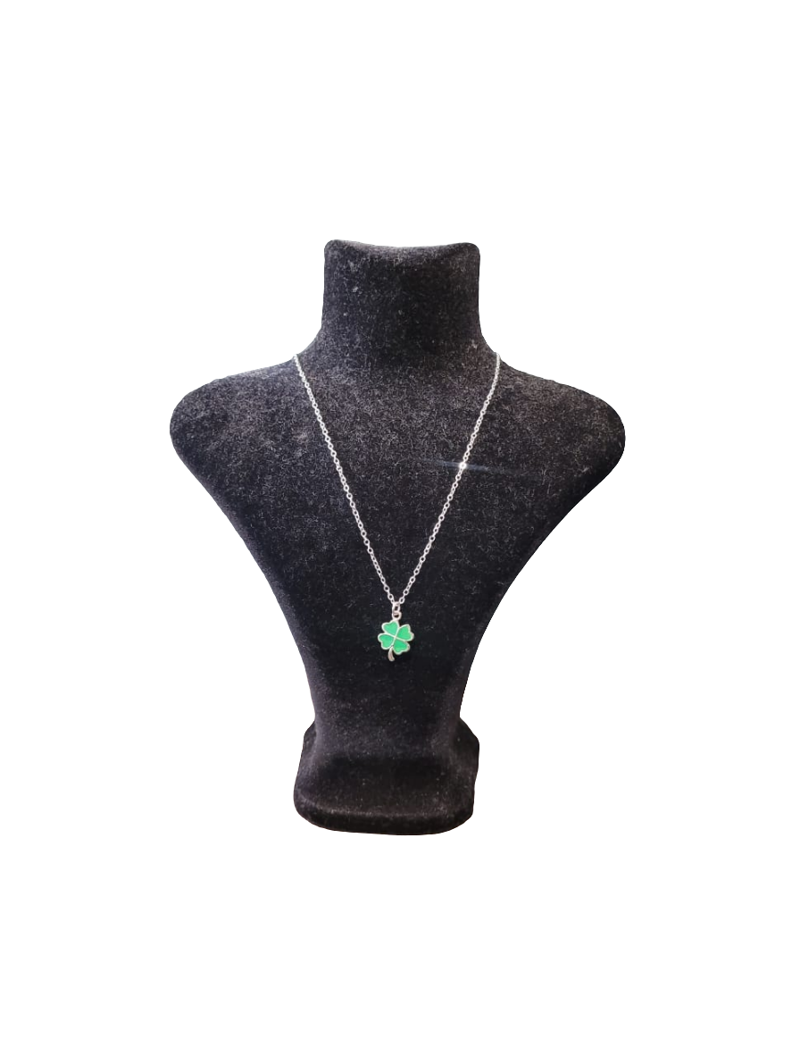 Br clover necklace