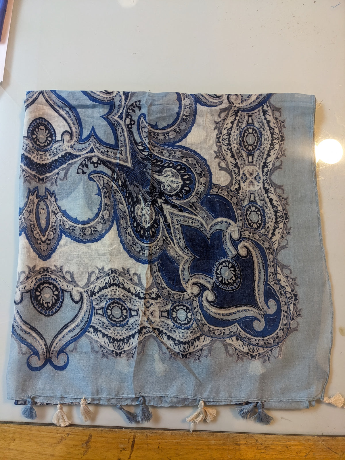 Blue sapphire feathers scarf