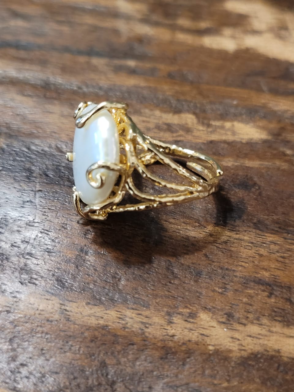Estones ESR011-Nm Baroque pearl ring in 22kgp