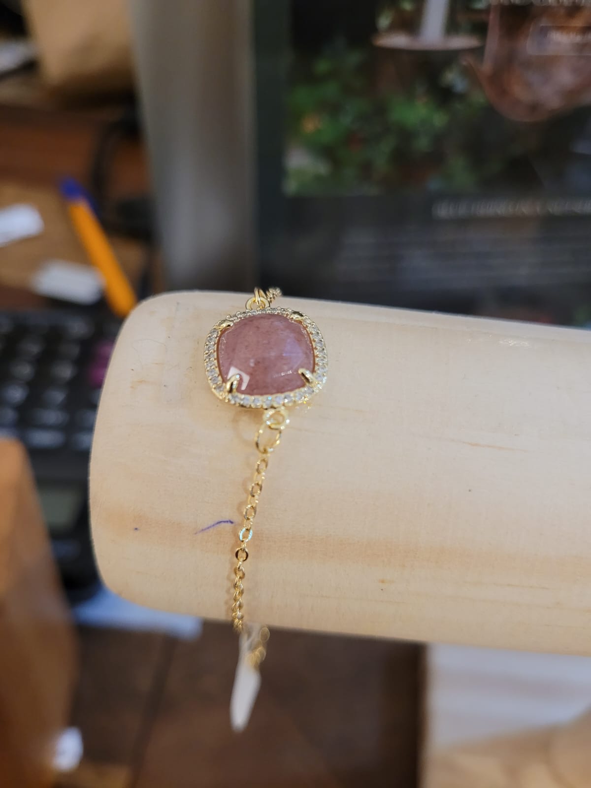 Estones ESB017-NM strawberry quartz bracelet