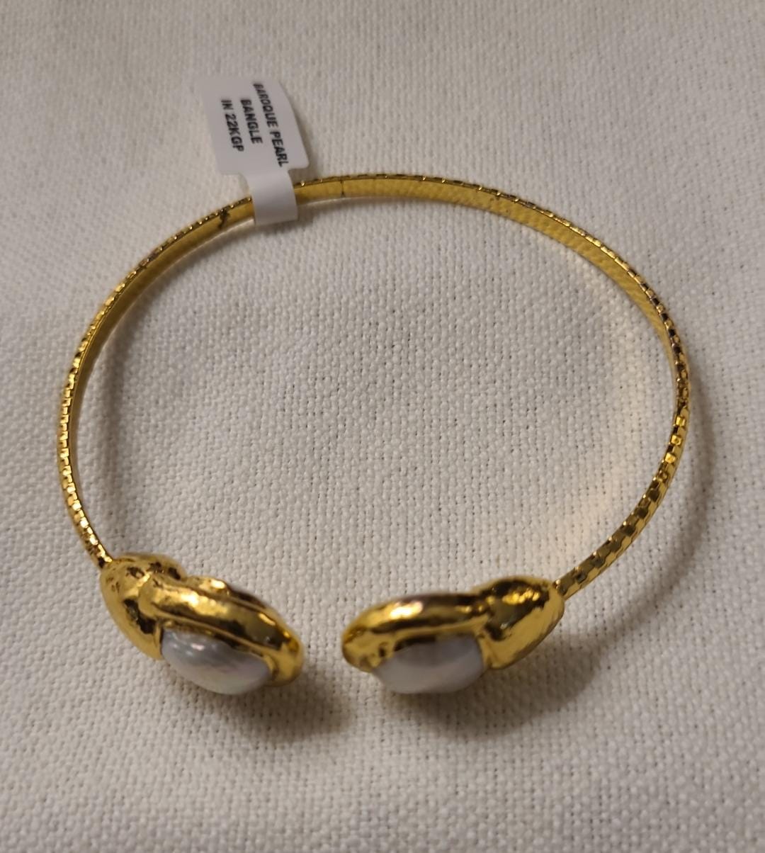 Estones ESB040-NM Baroque pearl bangle