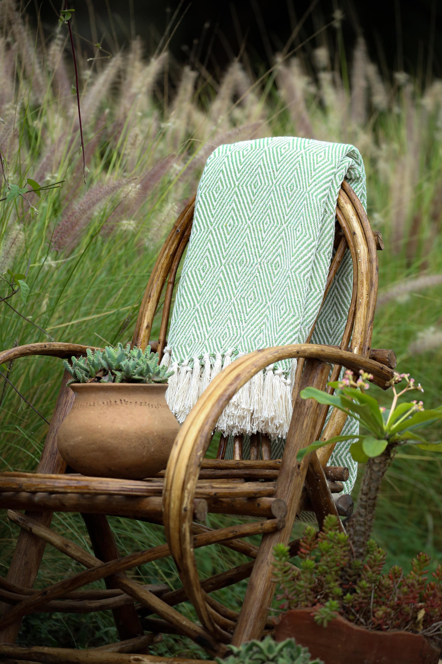 LUXURY REVERSIBLE GREEN DIAMOND THROW