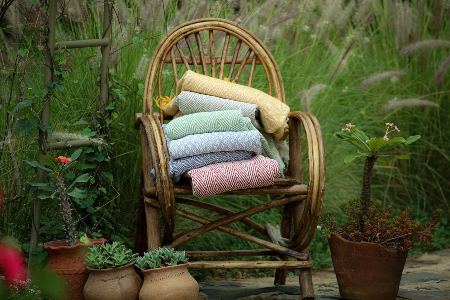 NATURAL COTTON TWO TONE YELLOW THROW