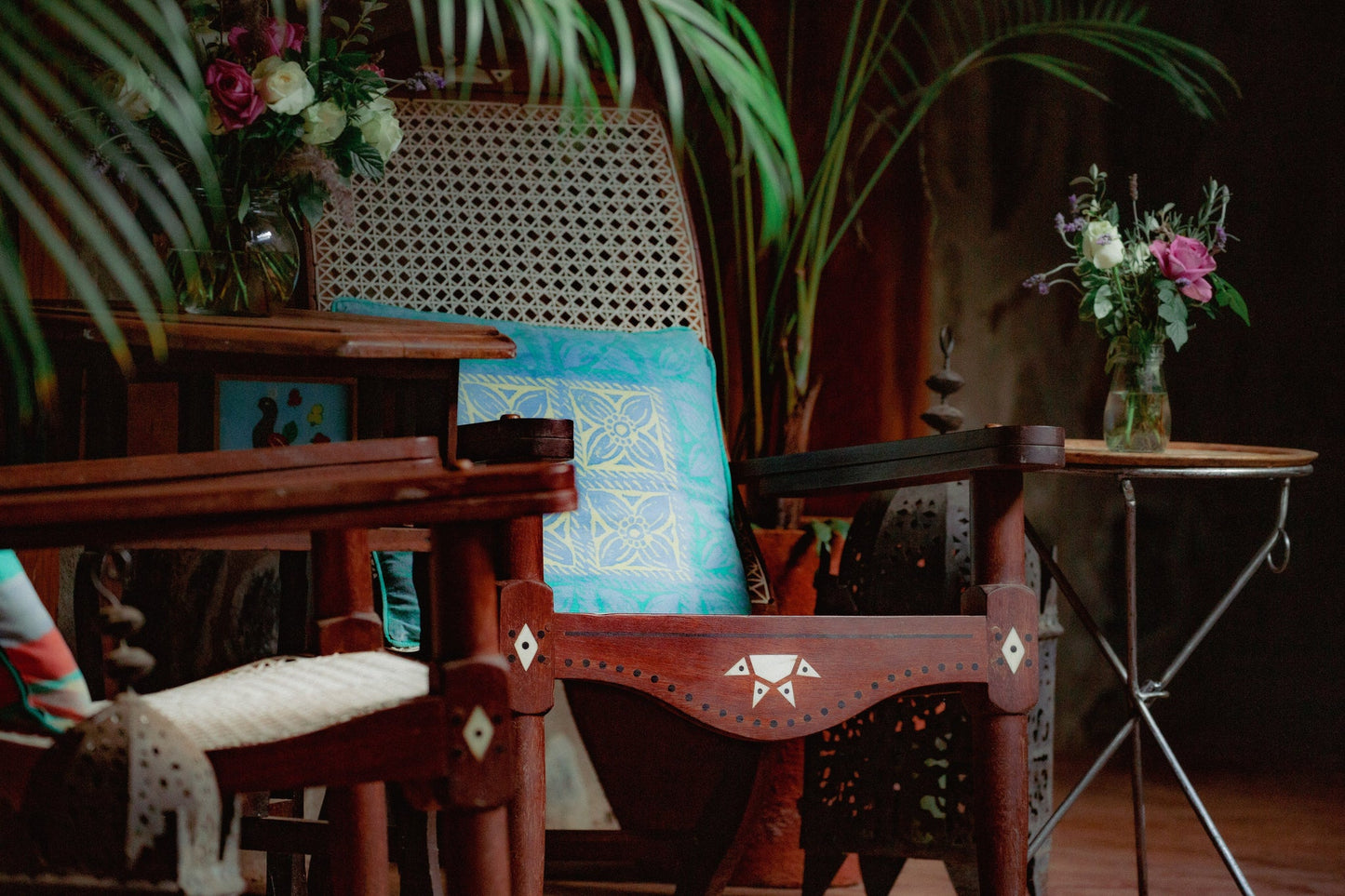 Lamu chair with bone inlay, close up