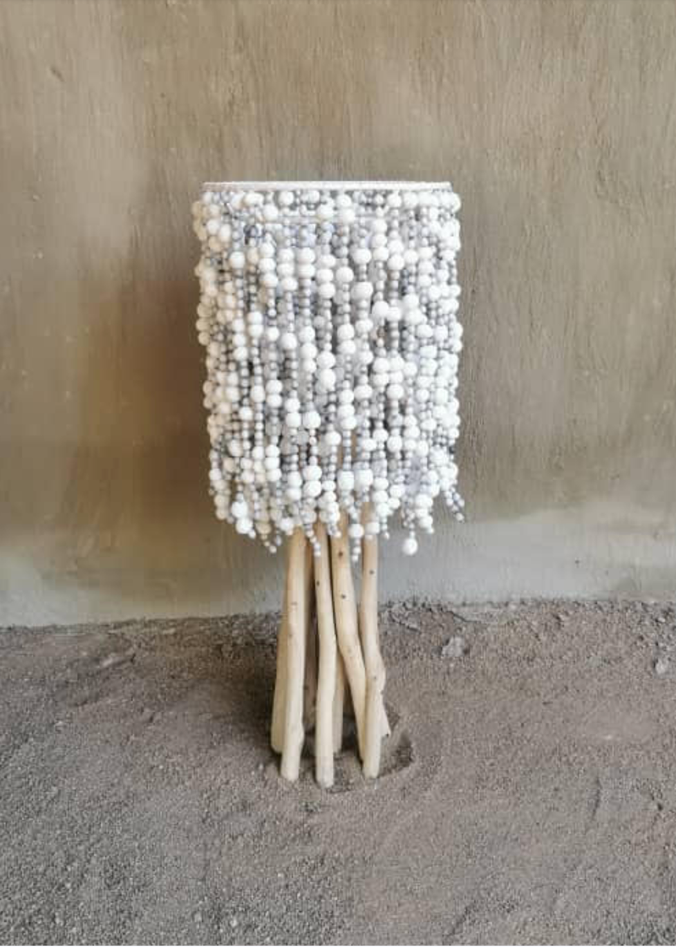 Katundu white beads table lamp with stand