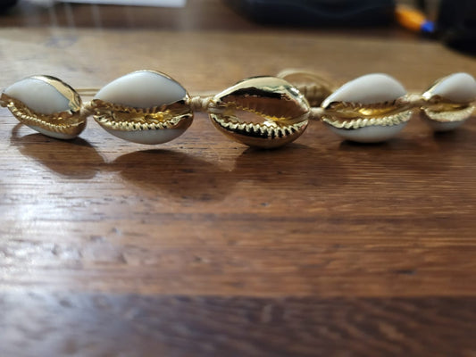 Estones ESB033-NM Cowrie shell bracelet