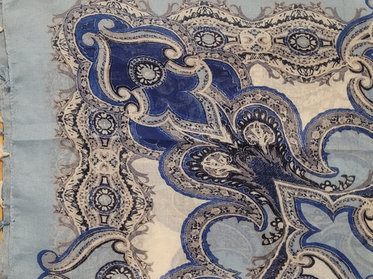 Blue sapphire feathers scarf
