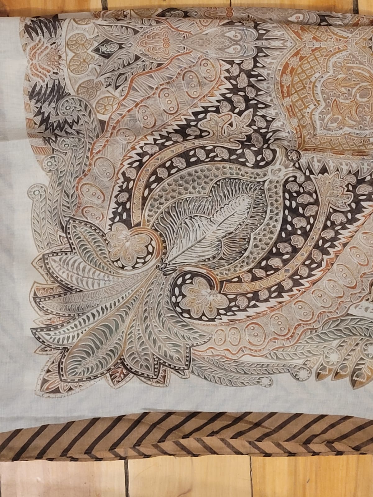 Brown autumn feather scarf